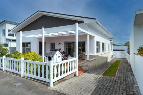 Photo of property in 118 Charles Street, Westshore, Napier, 4110