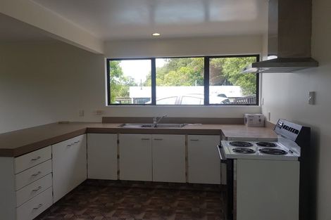 Photo of property in 66 Miromiro Road, Normandale, Lower Hutt, 5010