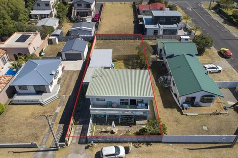 Photo of property in 76 Karewa Parade, Papamoa Beach, Papamoa, 3118