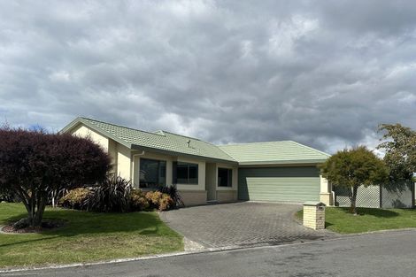 Photo of property in 11 Addington Place, Taradale, Napier, 4112
