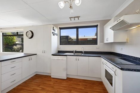 Photo of property in 15a Naumai Place, Spotswood, New Plymouth, 4310