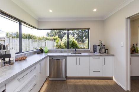 Photo of property in 32 Washington Parade, Milson, Palmerston North, 4414