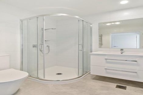 Photo of property in 4/47a Huntington Drive, Huntington Park, Auckland, 2013