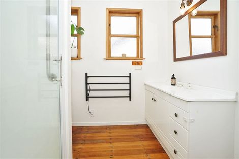 Photo of property in 5 Moule Place, Fairfield, Hamilton, 3214