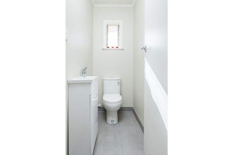 Photo of property in 215 Sunnynook Road, Wairau Valley, Auckland, 0627