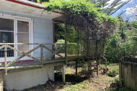 Photo of property in 16 Parrs Cross Road, Henderson, Auckland, 0612