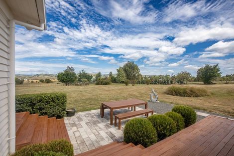 Photo of property in 381 Racecourse Road, Waipukurau, 4282
