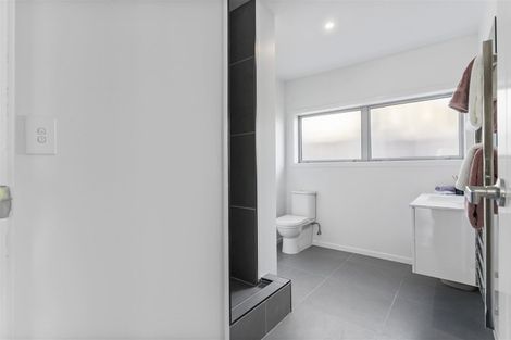 Photo of property in 24 Gulf Crest, Bucklands Beach, Auckland, 2012