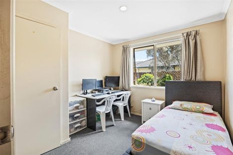 Photo of property in 221 Old Farm Road, Hamilton East, Hamilton, 3216