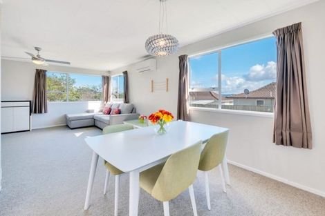 Photo of property in 5 Devonshire Road, Unsworth Heights, Auckland, 0632