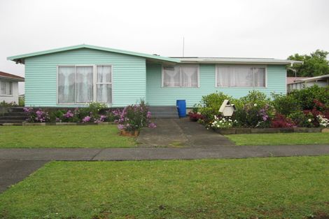 Photo of property in 74 Bader Drive, Mangere, Auckland, 2022