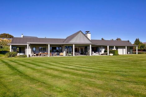 Photo of property in 251 Beacon Point Road, Wanaka, 9305