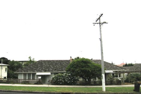 Photo of property in 36 Sutherland Road, Point Chevalier, Auckland, 1025