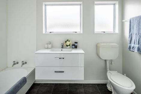 Photo of property in 305a Oxford Terrace, Avalon, Lower Hutt, 5011