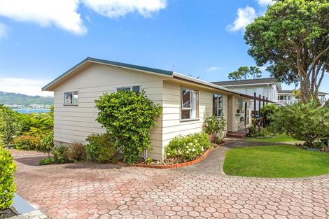 Photo of property in 20 Cassley Crescent, Papakowhai, Porirua, 5024