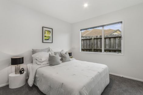 Photo of property in 37 Lothian Brae, Wattle Downs, Auckland, 2103