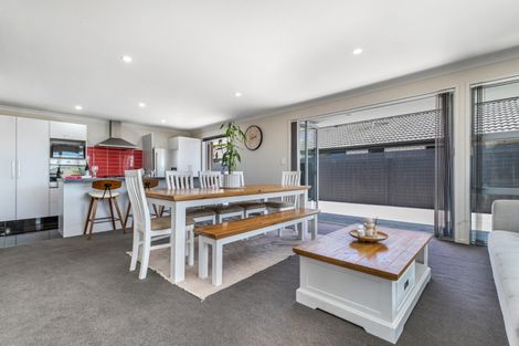Photo of property in 39 Sunningdale Street, Wattle Downs, Auckland, 2103