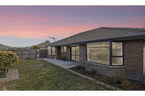 Photo of property in 2/69 Tyrone Street, Belfast, Christchurch, 8051