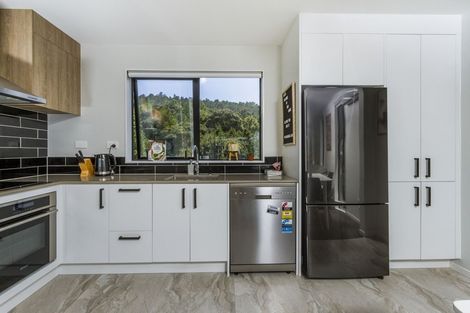 Photo of property in 70 Makamaka Lane, Albany Heights, Auckland, 0632