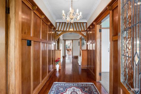 Photo of property in 5-7 Mahoe Street, Eastbourne, Lower Hutt, 5013