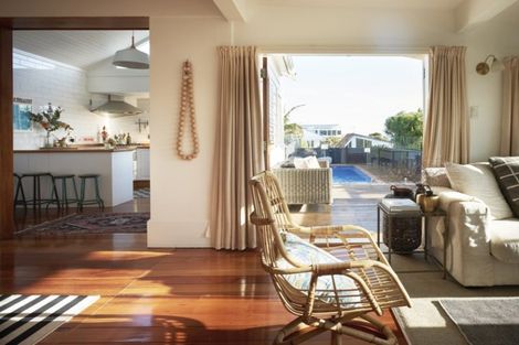 Photo of property in 14 Selwyn Road, Hospital Hill, Napier, 4110