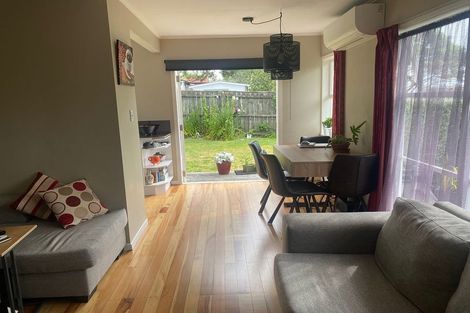 Photo of property in 1/35 Kaipatiki Road, Glenfield, Auckland, 0629