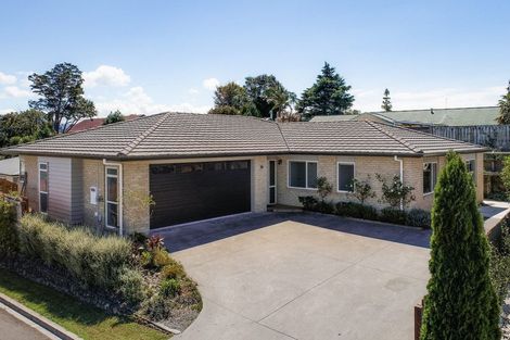 Photo of property in 14 Riverside Place, Katikati, 3129
