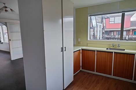 Photo of property in 42 Oxford Street, Tawa, Wellington, 5028