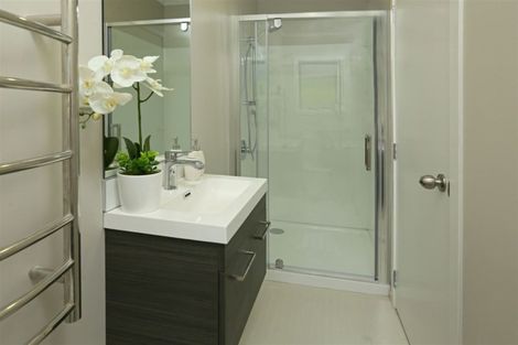 Photo of property in 46b Kamara Road, Glen Eden, Auckland, 0602