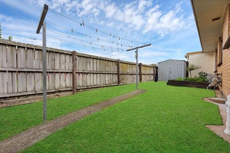 Photo of property in 2/10 Duke Street, Papakura, 2110