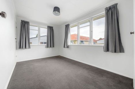 Photo of property in 9a Hockin Place, Fairfield, Hamilton, 3214