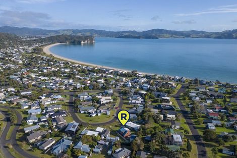 Photo of property in 20 The Crowsnest, Cooks Beach, Whitianga, 3591