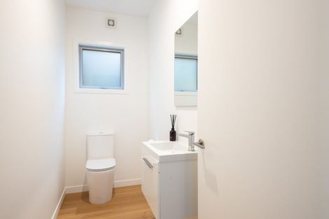 Photo of property in 16b Hine Street, New Plymouth, 4310