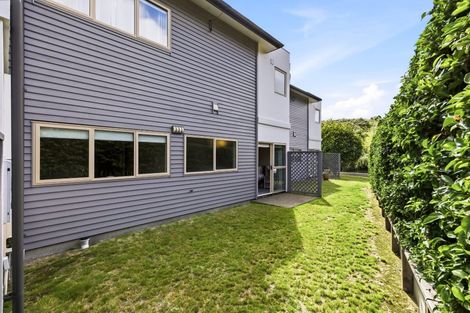 Photo of property in 2/17 Tremaine Avenue, Two Mile Bay, Taupo, 3330