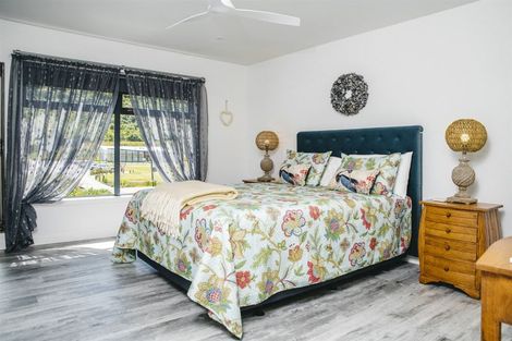 Photo of property in 3 Surrey Street, Picton, 7220