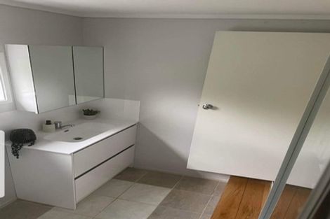 Photo of property in 1/508 East Coast Road, Windsor Park, Auckland, 0630