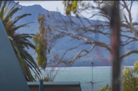 Photo of property in 21a Old Lake Road, Narrow Neck, Auckland, 0624