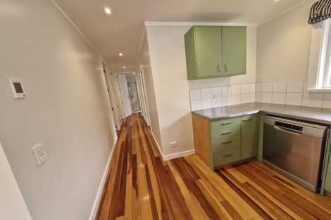Photo of property in 1 Burrows Avenue, Karori, Wellington, 6012