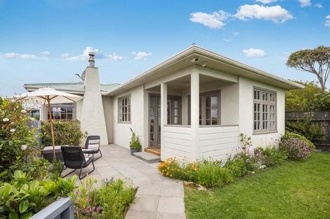 Photo of property in 113 Seaview Road, Paraparaumu Beach, Paraparaumu, 5032