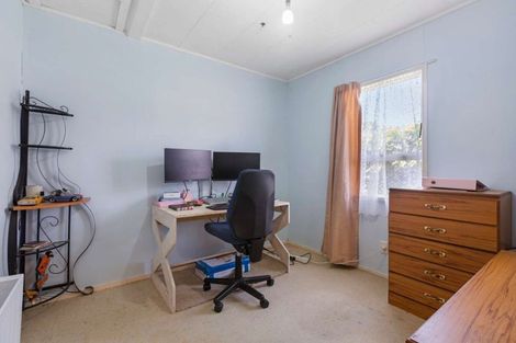 Photo of property in 20 Bundena Place, Clendon Park, Auckland, 2103