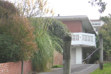 Photo of property in 15 Lane Crescent, Tawa, Wellington, 5028