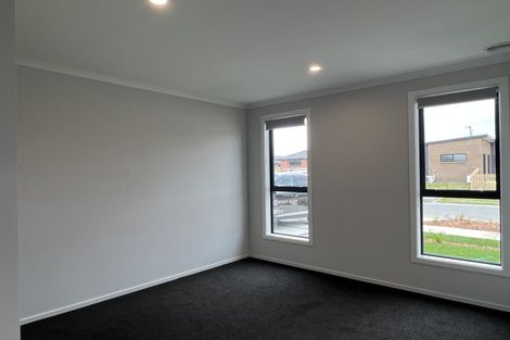 Photo of property in 58 Waruhia Crescent, Rototuna North, 3281