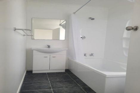 Photo of property in 8 Simons Street, Moturoa, New Plymouth, 4310