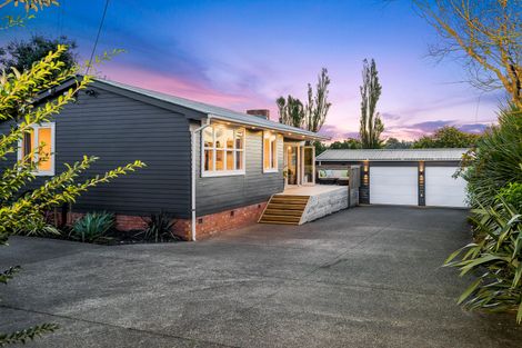 Photo of property in 10 Cobham Crescent, Kelston, Auckland, 0602