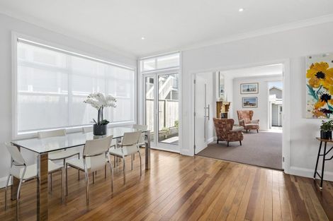 Photo of property in 74 Oroua Street, Eastbourne, Lower Hutt, 5013