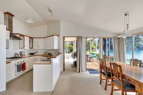 Photo of property in 172 Rangihaeata Road, Rangihaeata, Takaka, 7182