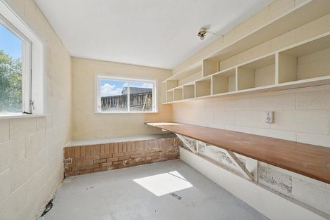 Photo of property in 18 Millbrook Road, Henderson, Auckland, 0612