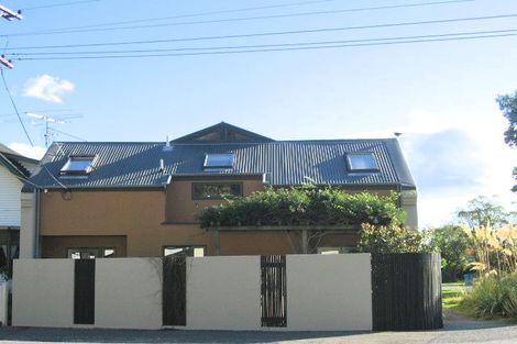 Photo of property in 310 Muritai Road, Eastbourne, Lower Hutt, 5013