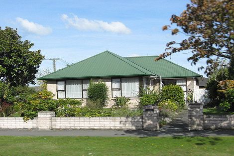 Photo of property in 107 Maidstone Road, Ilam, Christchurch, 8041