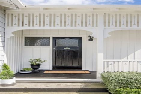 Photo of property in 129 Somerfield Street, Somerfield, Christchurch, 8024